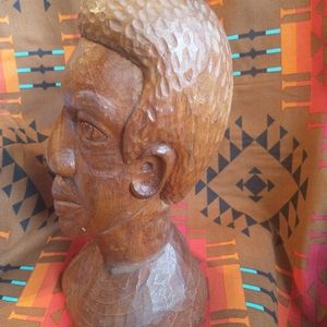 VERY UNIQUE AND STUNNING HAND CARVED FOLK ART BUST SCULPTURE